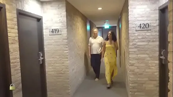 Samantha and Dennis from The Netherlands have sex in hotelroom