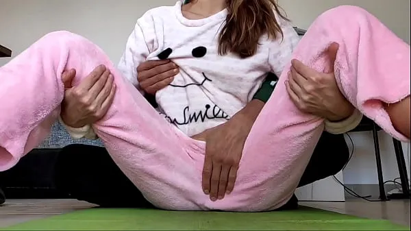 최고의 asian amateur real homemade teasing pussy and small tits fetish in pajamas 총 영화